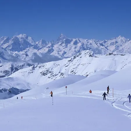 Apartment Chalmettes - 2/4 Personnes - Skis Aux Pieds Mae-9074 *